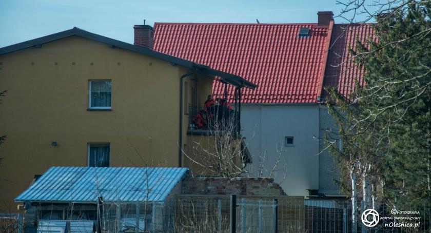 Mężczyzna powiesił się na balkonie - udało się go uratować