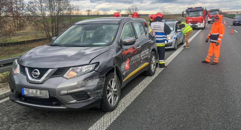Nissan wpadł na bariery na trasie S8
