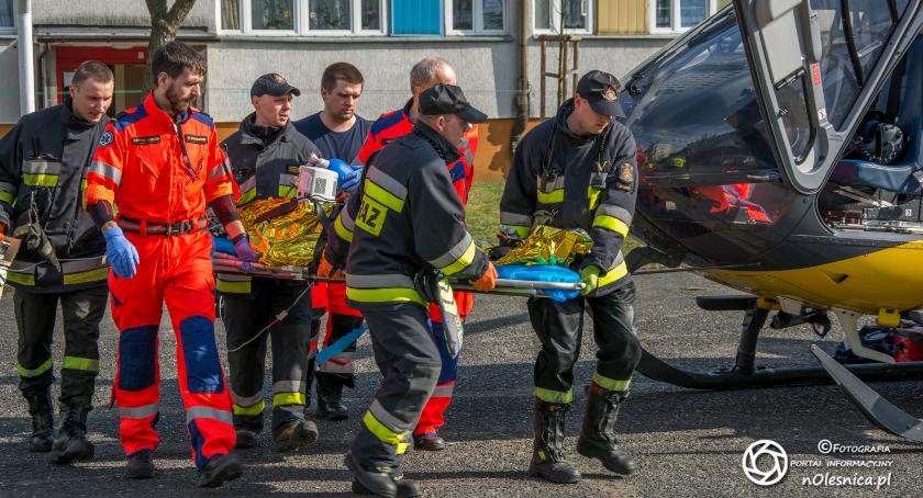 Śmigłowiec LPR na boisku przy ul. Żeromskiego