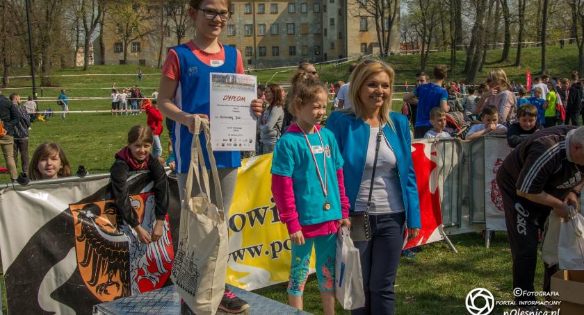 Drużynowe biegi przełajowe na oleśnickim podzamczu