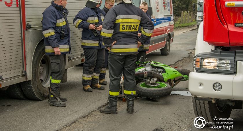 Wypadek motocyklisty w Bierutowie