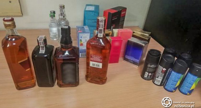 Miał ochraniać sklep, w rzeczywistości sam go okradał