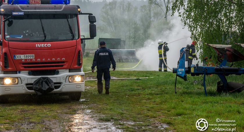 Ostrowina - przyczepa kempingowa w ogniu - VIDEO