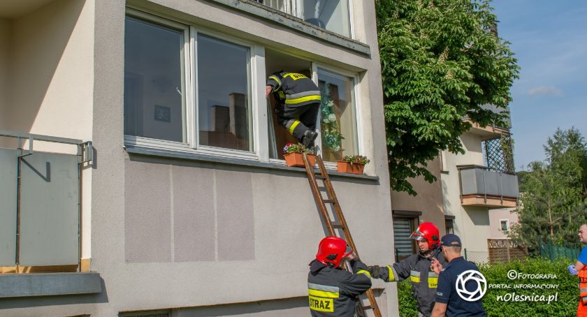 Interwencja służb na Hallera
