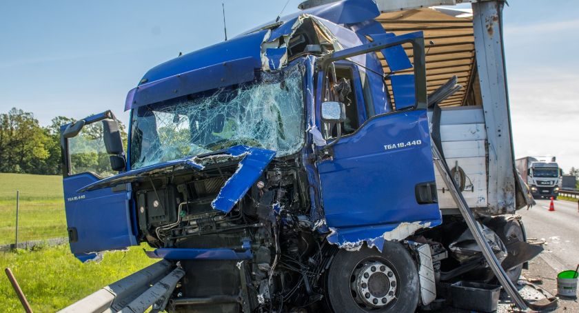 Na trasie S8 zderzyły się ciężarówki - interweniował LPR