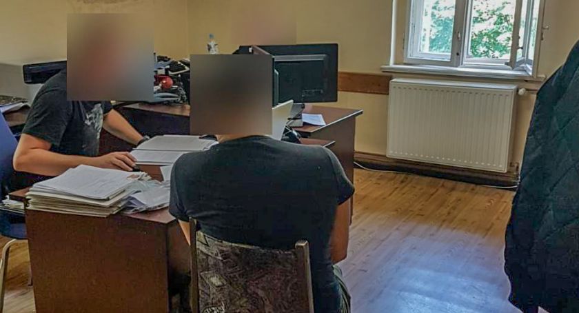 1,9 promila, bez prawa jazdy próbował uciec policjantom