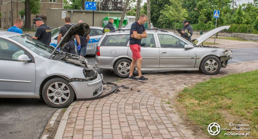 Wypadek w Dobroszycach - jedna osoba została poszkodowana