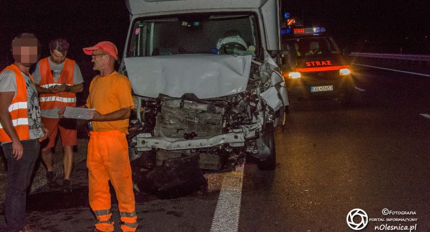 Zderzenie dostawczaków na trasie S8 - jedna osoba doznała niegroźnych urazów