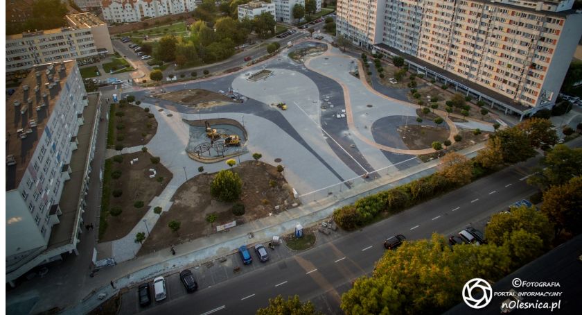 Plac Zwycięstwa - tuż przed finiszem