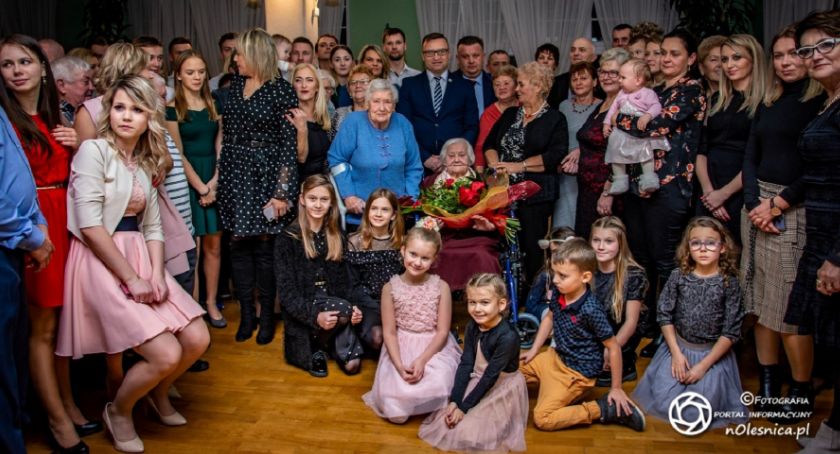 Wójt z wizytą w setne urodziny Karoliny Kałwińskiej