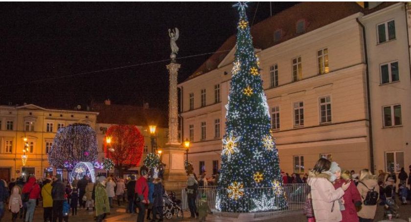Uroczyste Rozświetlenie Choinki na oleśnickim Rynku