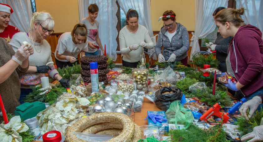 Warsztaty bożonarodzeniowe w Świerznej