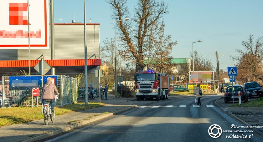 Straż interweniowała przy pożarze palet