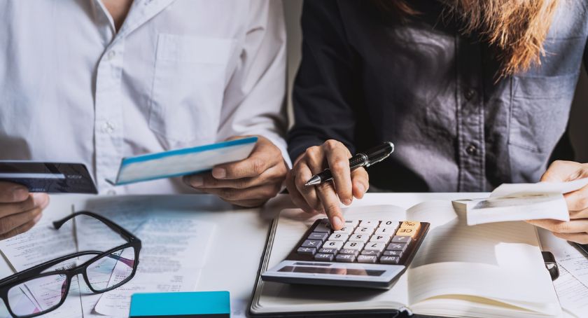 Chwilowa utrata płynności finansowej. Jak się ratować?