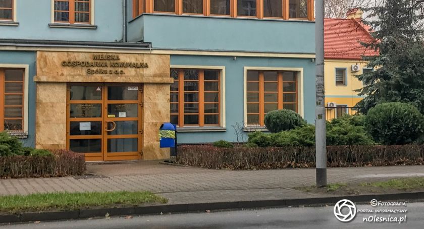 MGK przywraca bezpośrednią obsługę klientów
