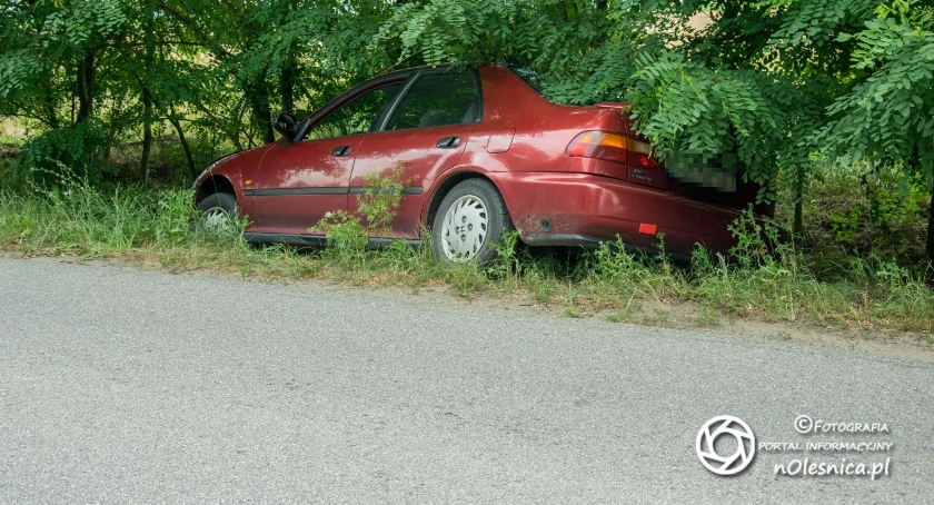 TIR zepchnął osobówkę z drogi