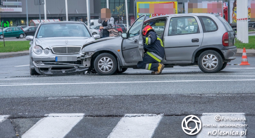 Zderzenie obok Pogodnego Centrum