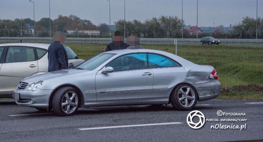 Kolizja 3 aut na Dąbrowie