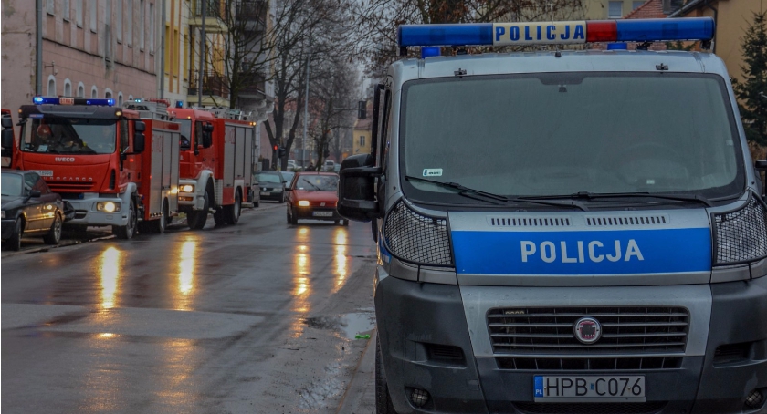 Niecodzienna akcja służb w centrum miasta - zamurowali męża w podłodze