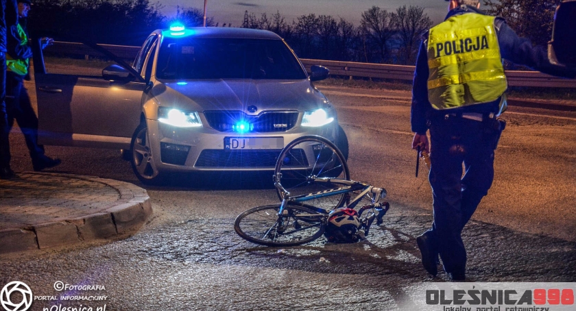 Wypadek z udziałem rowerzysty na Dobroszyckiej