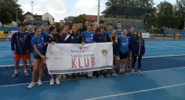 Zdjęcie przedstawia: Oleśniczanka na obozie w Ustce - sport, plaża i przygoda