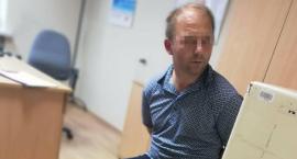 Łowca pedofoli wraz z policjantami zatrzymali jedneg&hellip;