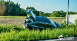 Auto w rowie - czy prowadził je policjant?