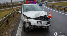 Wypadek na zjeździe z trasy S8 do Oleśnicy