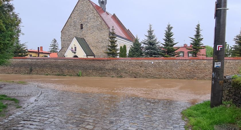 Powódź błyskawiczna w Strzelinie