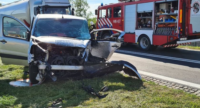 Wypadek na zjeździe z autostrady A4 