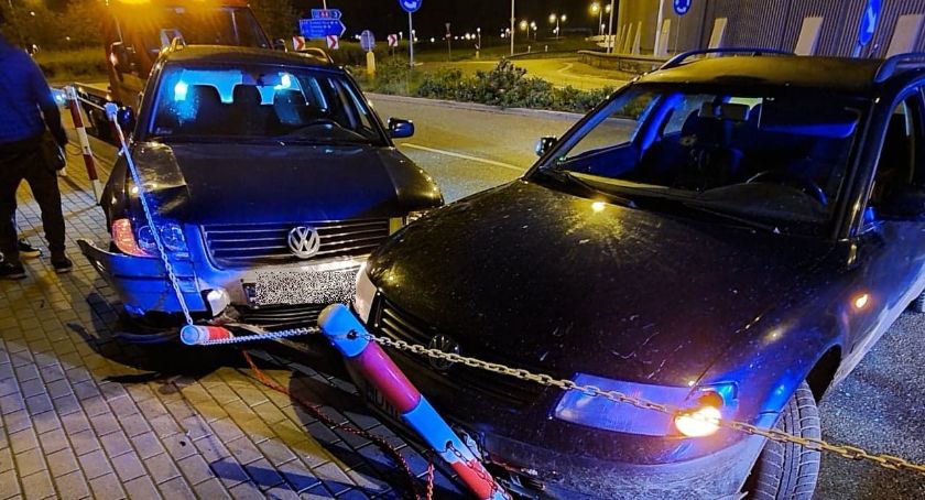 Zderzenie dwóch volkswagenów na zjeździe z AOW. Sprawcą jest pijany Ukrainiec.