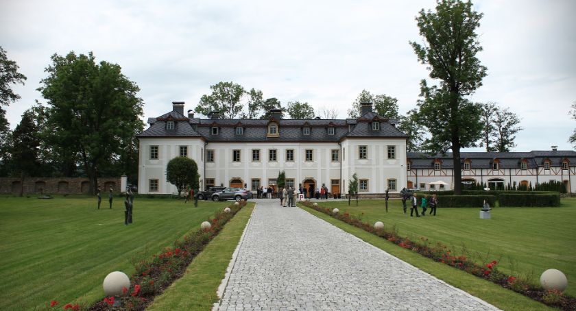 Karkonosze GO – Pałac Pakoszów w Piechowicach