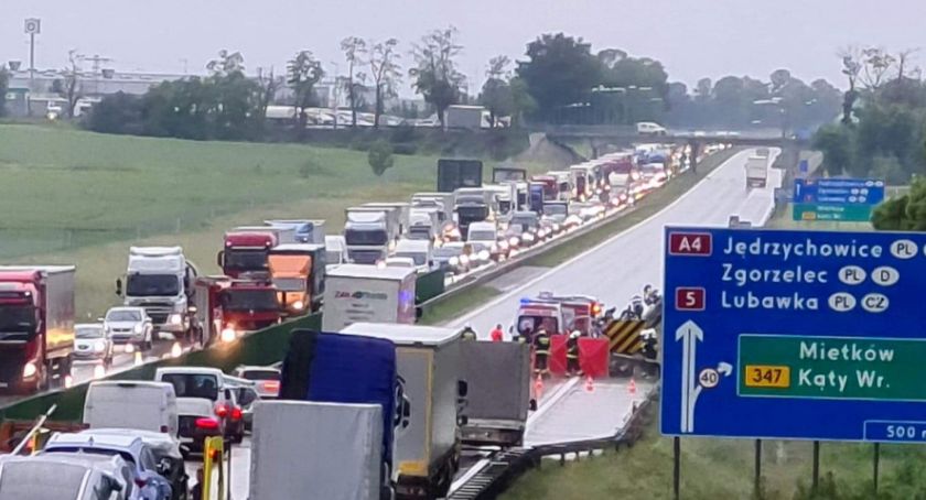 Śmiertelny wypadek motocyklisty na A4