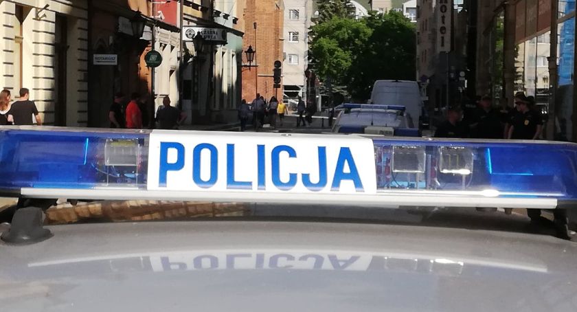 Zatrzymany…tuż pod komendą policji. Kierował samochodem pod wpływem narkotyków