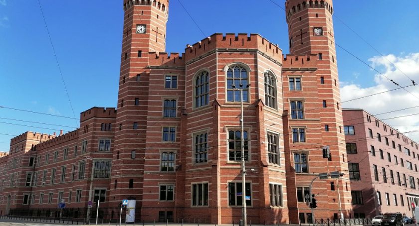 Samobójstwo w areszcie przy ulicy Świebodzkiej we Wrocławiu