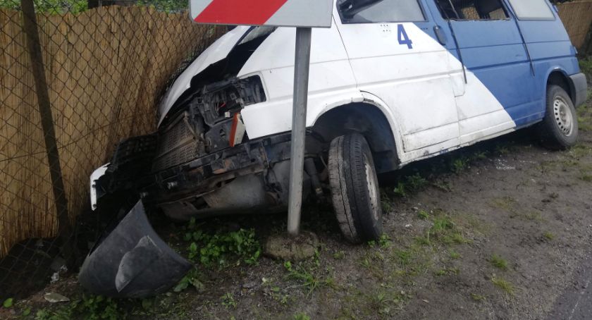 Pijany kierowca busa z Ukrainy spowodował wypadek w Ulszy