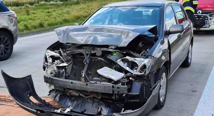 Utrudnienia na autostradzie A4 pod Wrocławiem po zderzeniu dwóch aut 