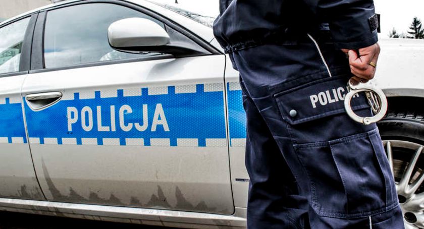 Policjanci zatrzymali mężczyznę, który ukradł kobiecie portfel