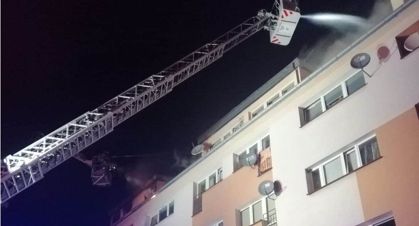 Dramat w Sobótce. Dwie osoby poniosły śmierć w pożarze mieszkania.