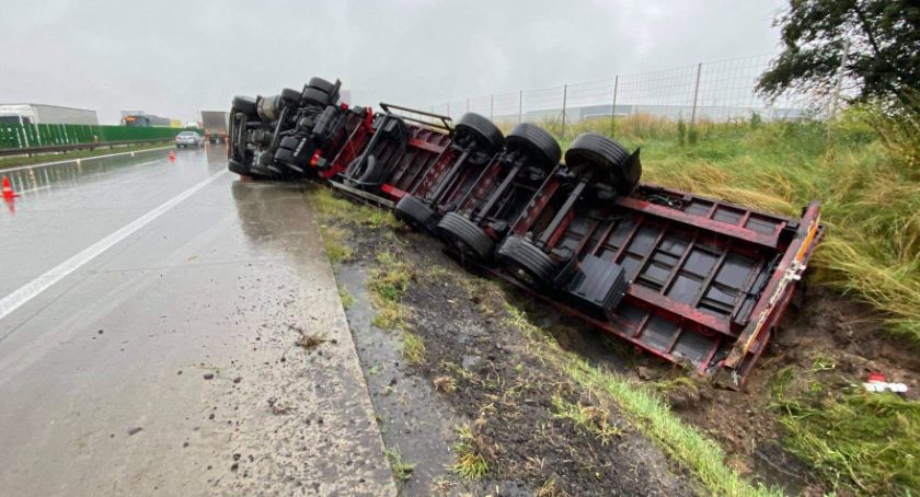 Zderzenie 2 ciężarówek na A4 i kilometrowe korki