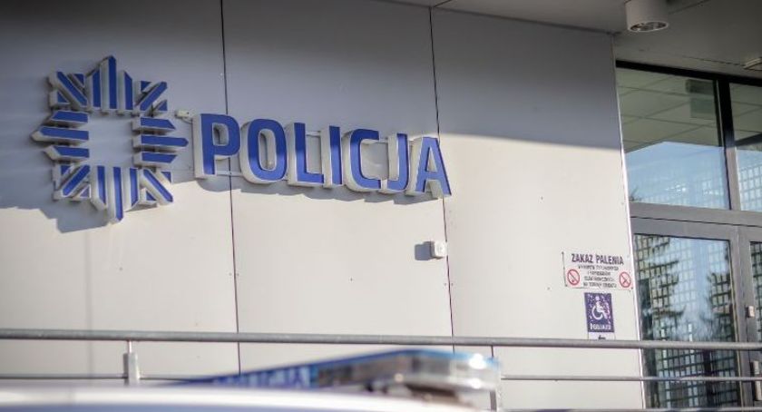 Policyjne małżeństwo z Wrocławia, pomogło poszkodowanej w wyniku zdarzenia drogowego