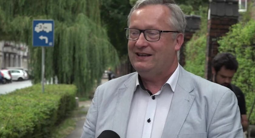 Namawiała, by nie nosić masek ochronnych. Lekarka kwestionująca istnienie koronawirusa zawieszona