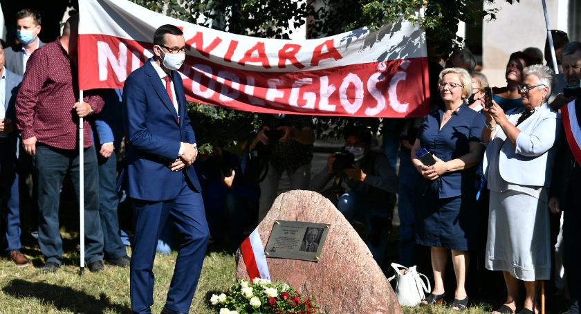 Skwer imienia Kornela Morawieckiego -  Wrocławianie godnie pożegnał swojego Honorowego Obywatela