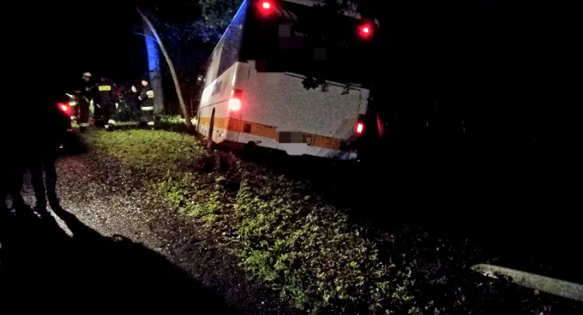 Zderzenie osobówki z autobusem