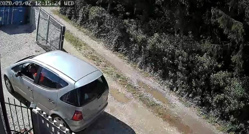 Przywłaszczył przyczepkę i zagęszczarkę. Szuka go policja