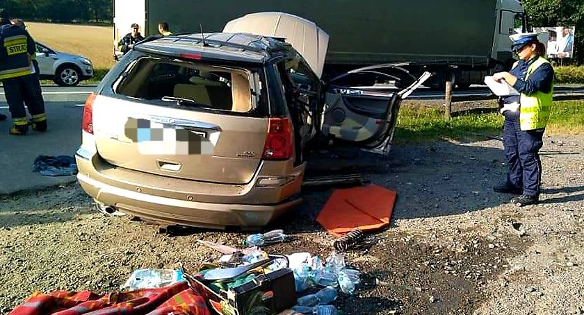Dk-8 Zderzenie ciężarówki z osobowym w Dębowinie