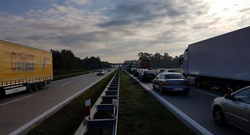 Od tygodnia korek w tym miejscu na A4 ma średnio 10 km długości