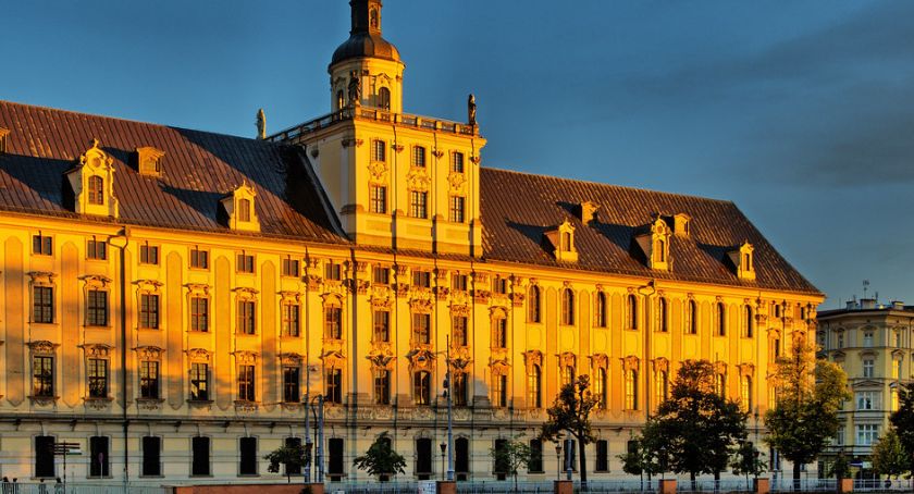 Uniwersytet Wrocławski - nowe regulacje od poniedziałku.