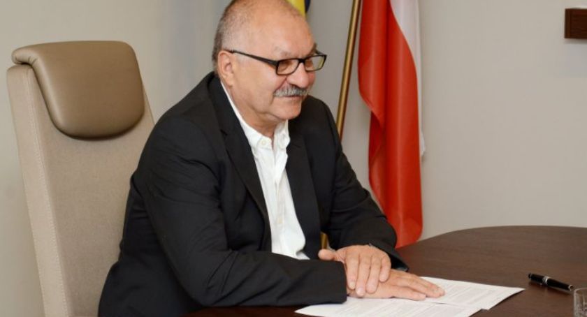 Marszałek województwa zarażony koronawirusem