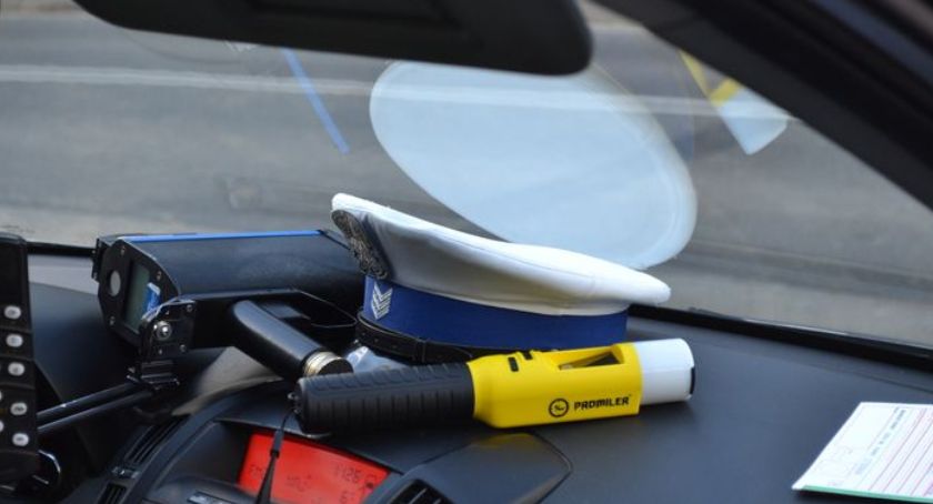 Miał odwieźć syna kolegi. Przyjechał po niego pijany 